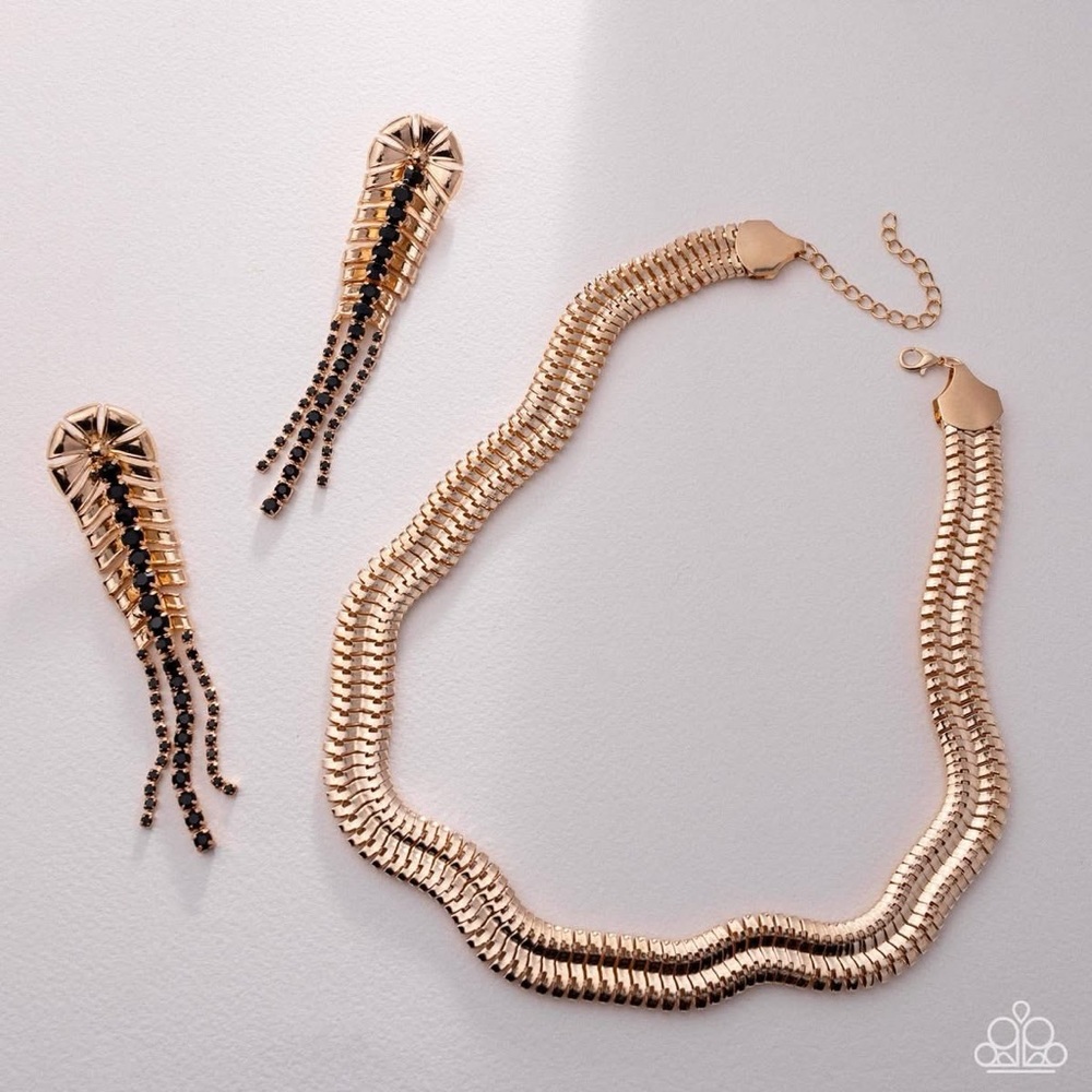 Elegant Gold Necklace and Earring Set